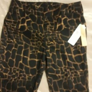 Kasper Animal Print Pant. NWOT